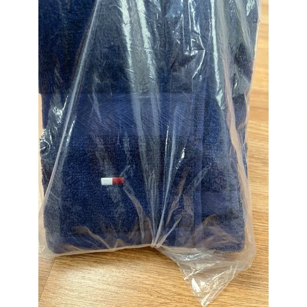 Tommy Hilfiger Modern American Solid Cotton Hand Towel - Peacoat (Dark Blue) NEW